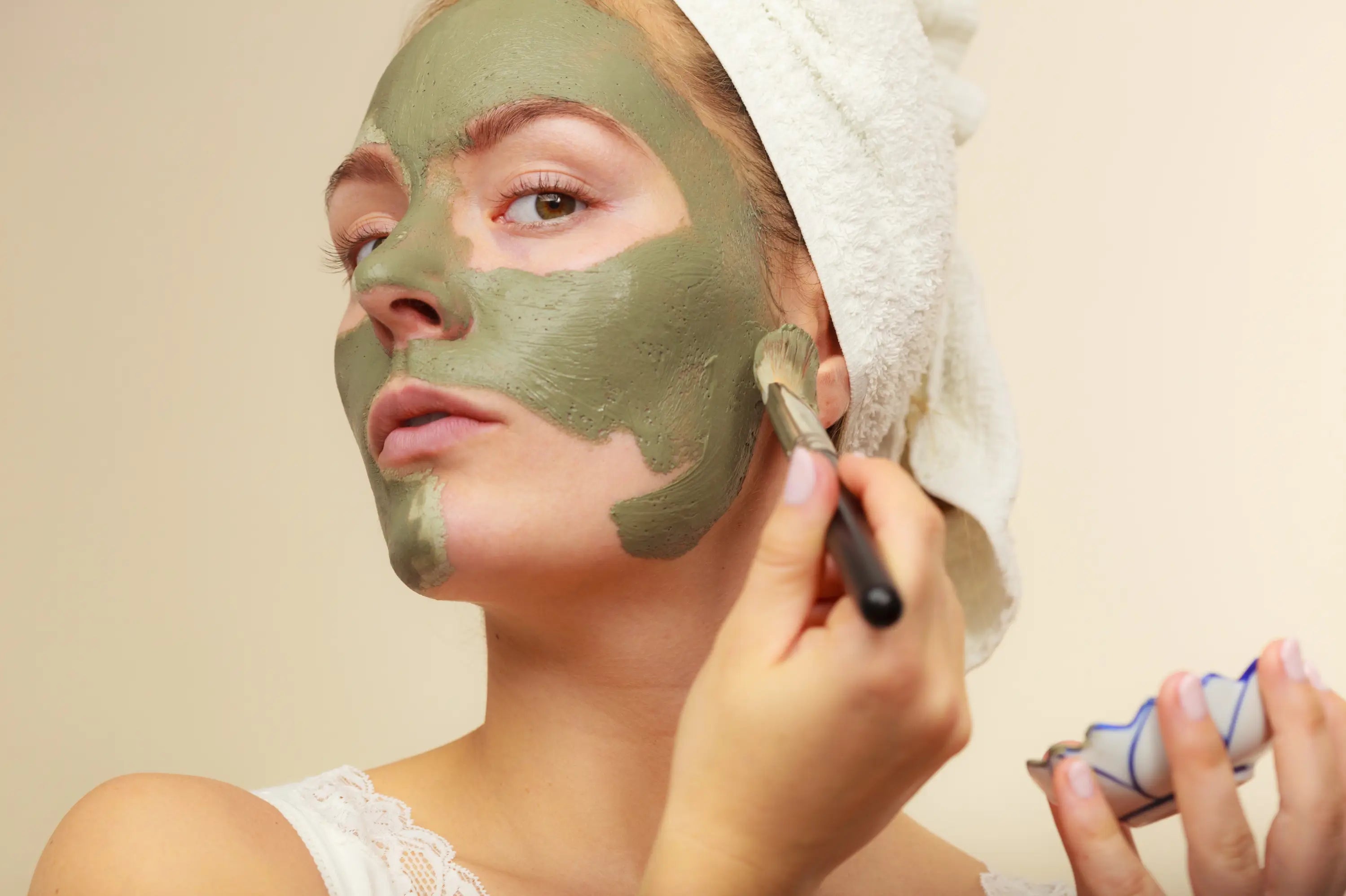 Cosméticos Naturais e o Novo Luxo: Menos Tóxicos, Mais Essência